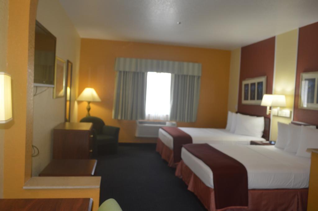Howard Johnson By Wyndham San Antonio Hotel & Suites מראה חיצוני תמונה