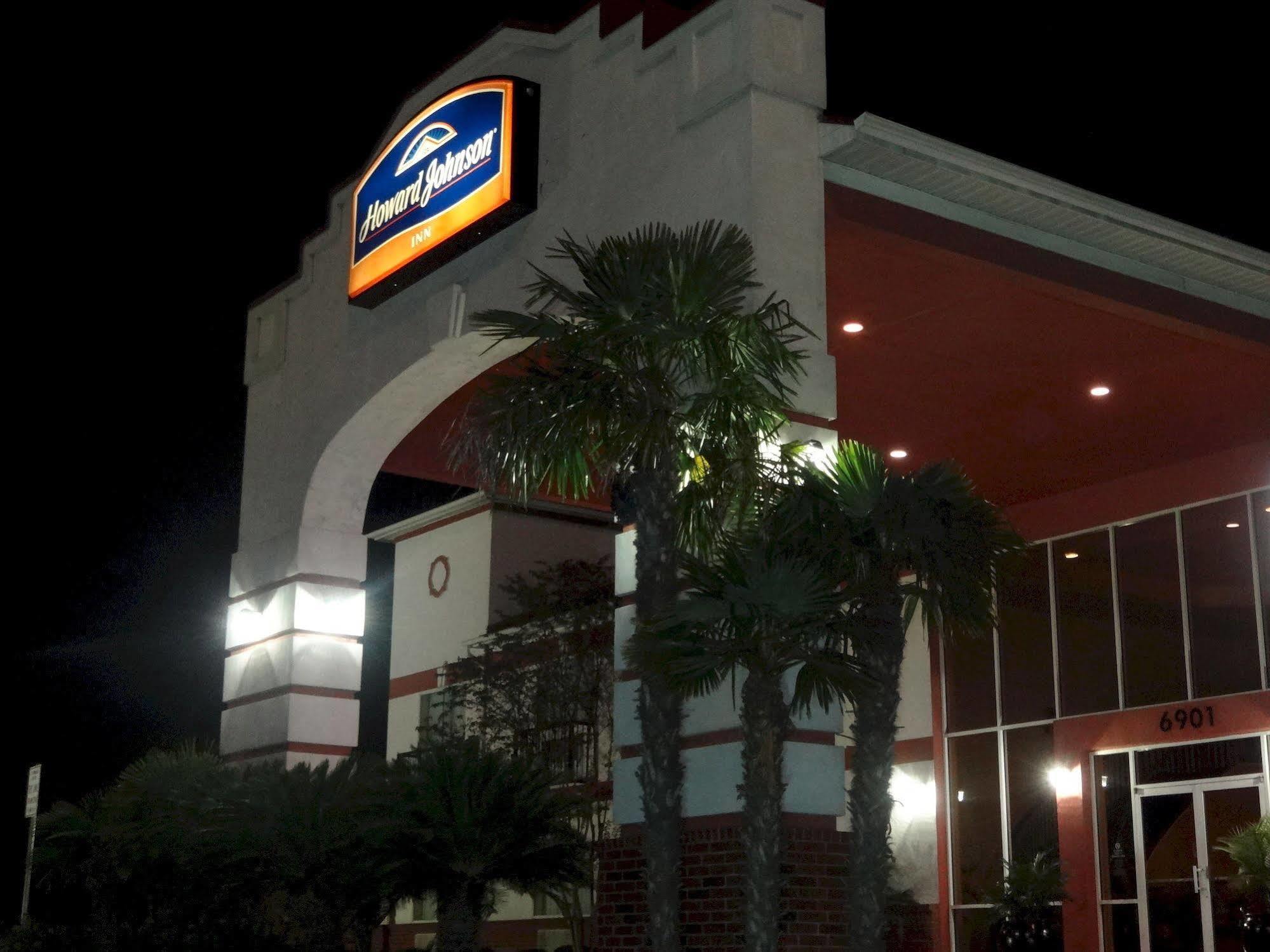 Howard Johnson By Wyndham San Antonio Hotel & Suites מראה חיצוני תמונה